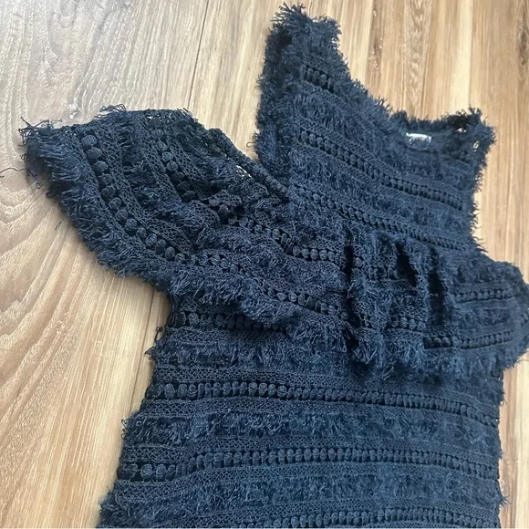 Chelsea28 Navy Cold Shoulder Fringe Blouse Textured Boho Top Round Neck Size XS - Picture 2 of 8